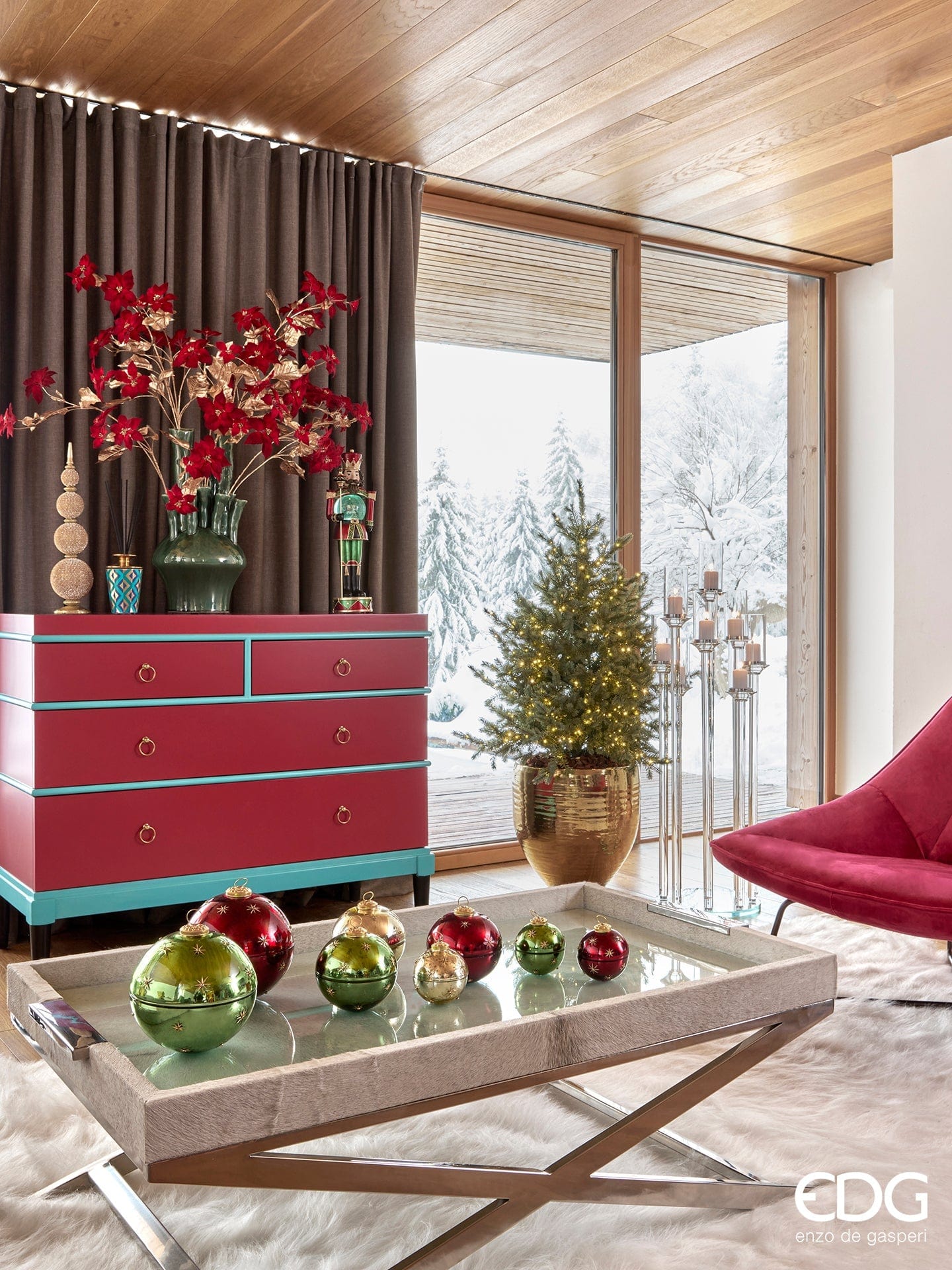 Scented candle in decorative glass ball Ø 3.54" - golden ring - vanilla scent